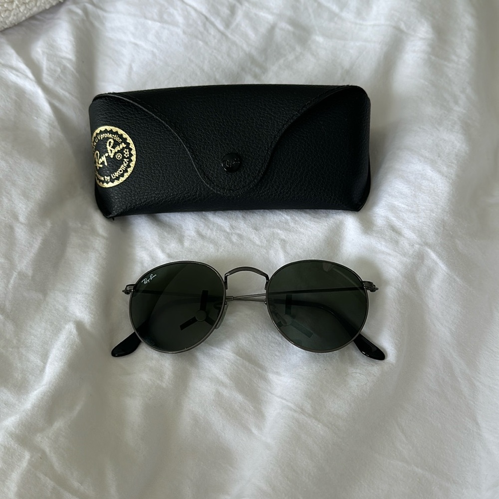 Ray-Ban all black sunglasses